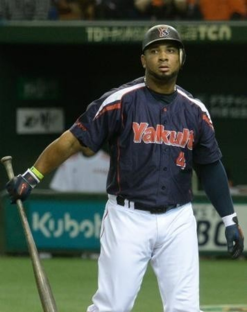 バレンティンと矢野監督のバトルにヤクルト選手が爆笑 コーチの制止も無視 上田氏が 飛び蹴り乱闘 の裏話を暴露 ニコニコニュース