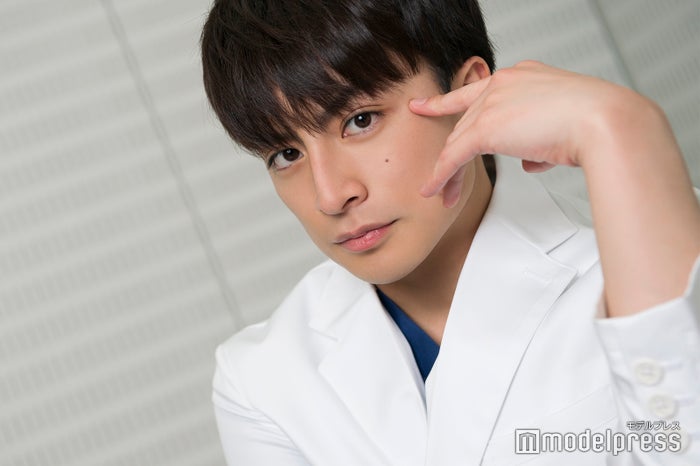 Generations白濱亜嵐 泣くな研修医 インタビュー 初医療ドラマ主演は チャンスであり試練 活躍の裏にあるメ ニコニコニュース