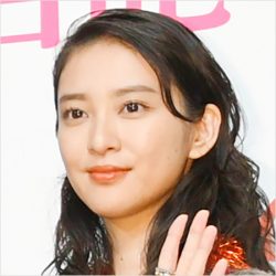 武井咲 ピッタリ衣装で露わになった 脱貧 バストの Cカップ 成長 ニコニコニュース