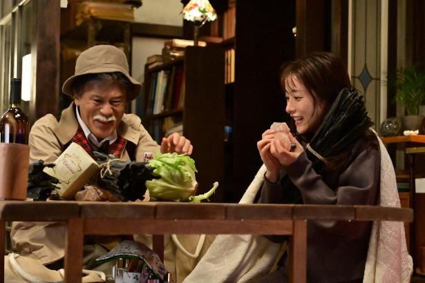 石原さとみ 海音 と綾野剛 倫太郎 がキスで激しく動揺 ニコニコニュース