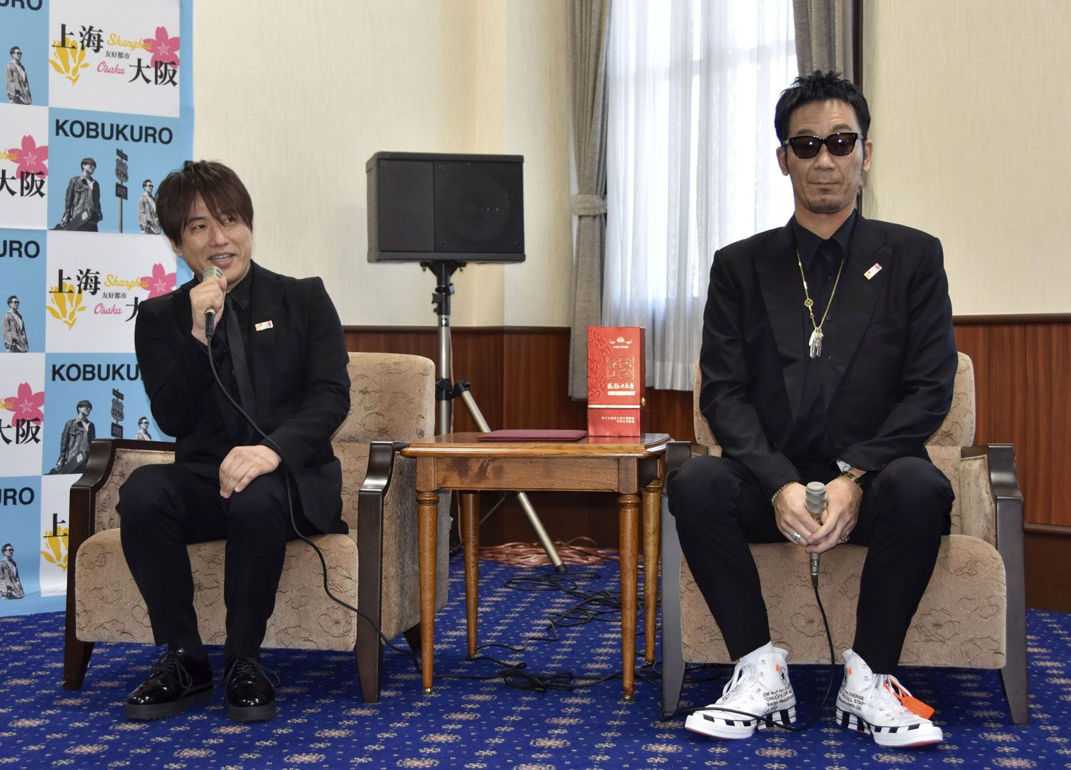 コブクロ黒田 不倫相手が自殺未遂 報道の 週刊文春 を東京地裁に 差し止め 請求 ニコニコニュース