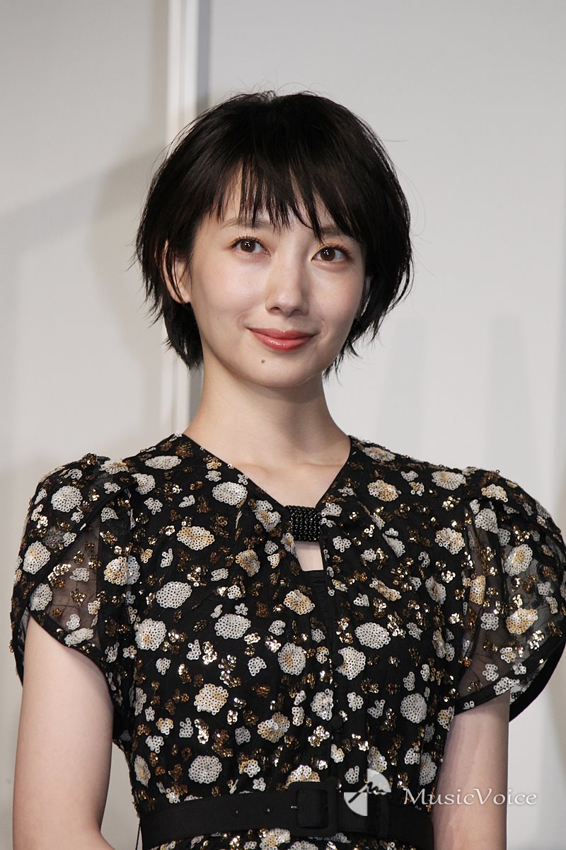 波瑠 すっぴん 楽屋での姿が話題 肌も綺麗でかわいい ニコニコニュース