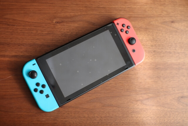 ゲーム依存の夫と離婚したい １歳になる娘に目もくれない という妻の苦しみ 夫婦の会話はないのに楽しそうにボイスチャッ ニコニコニュース
