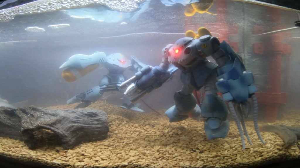 ガンプラを水槽に沈めてアクアリウムにしてみた トリントン基地の港をイメージしたジオラマを水中に構築 ニコニコニュース