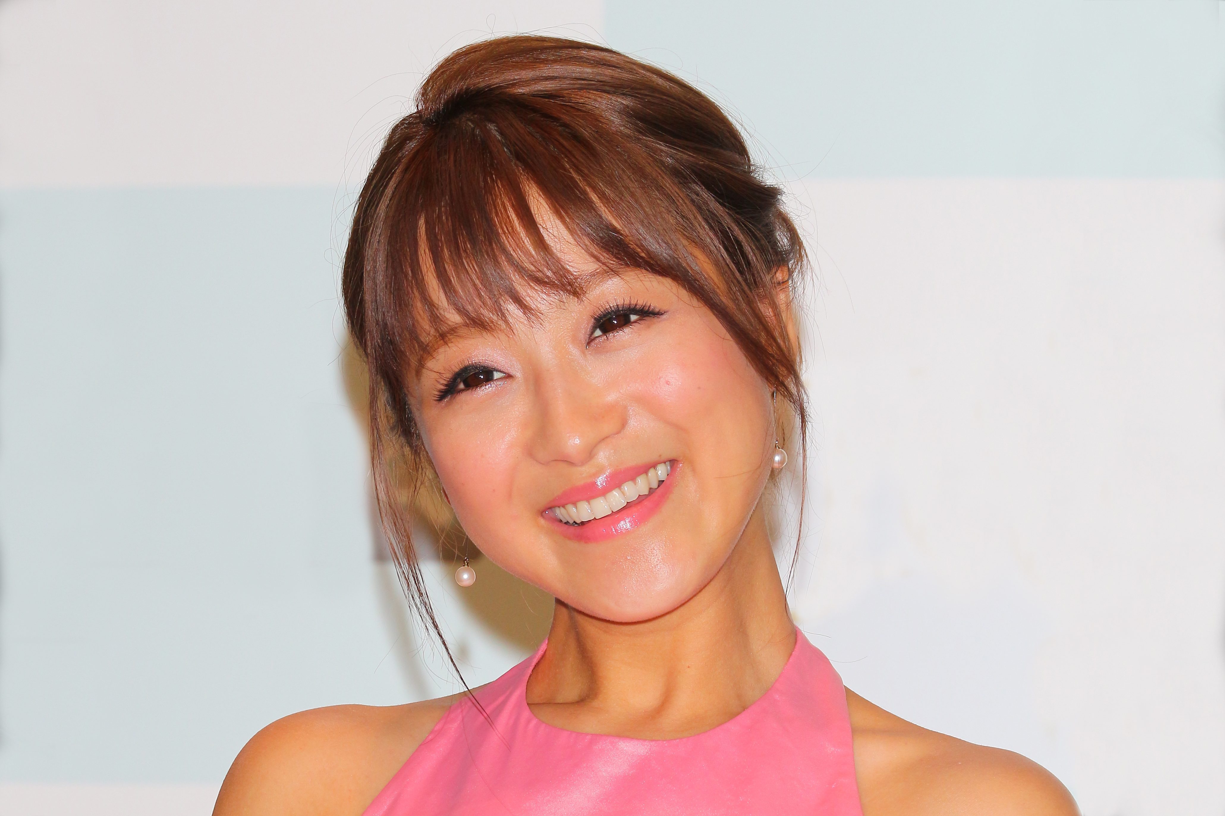 鈴木奈々 始球式炎上でテレビ出演激減 忘れられたくない と過激写真投稿 ニコニコニュース
