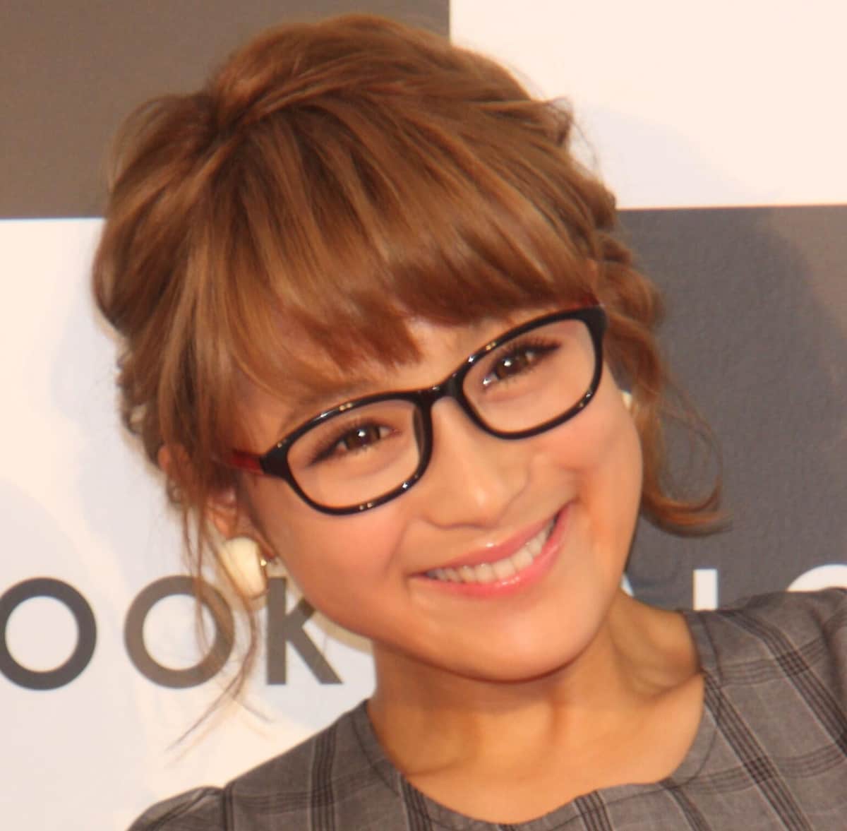 鈴木奈々 お尻の反響が思ったよりすごく良くて 大胆露出の衣装話題 攻めてますね ニコニコニュース