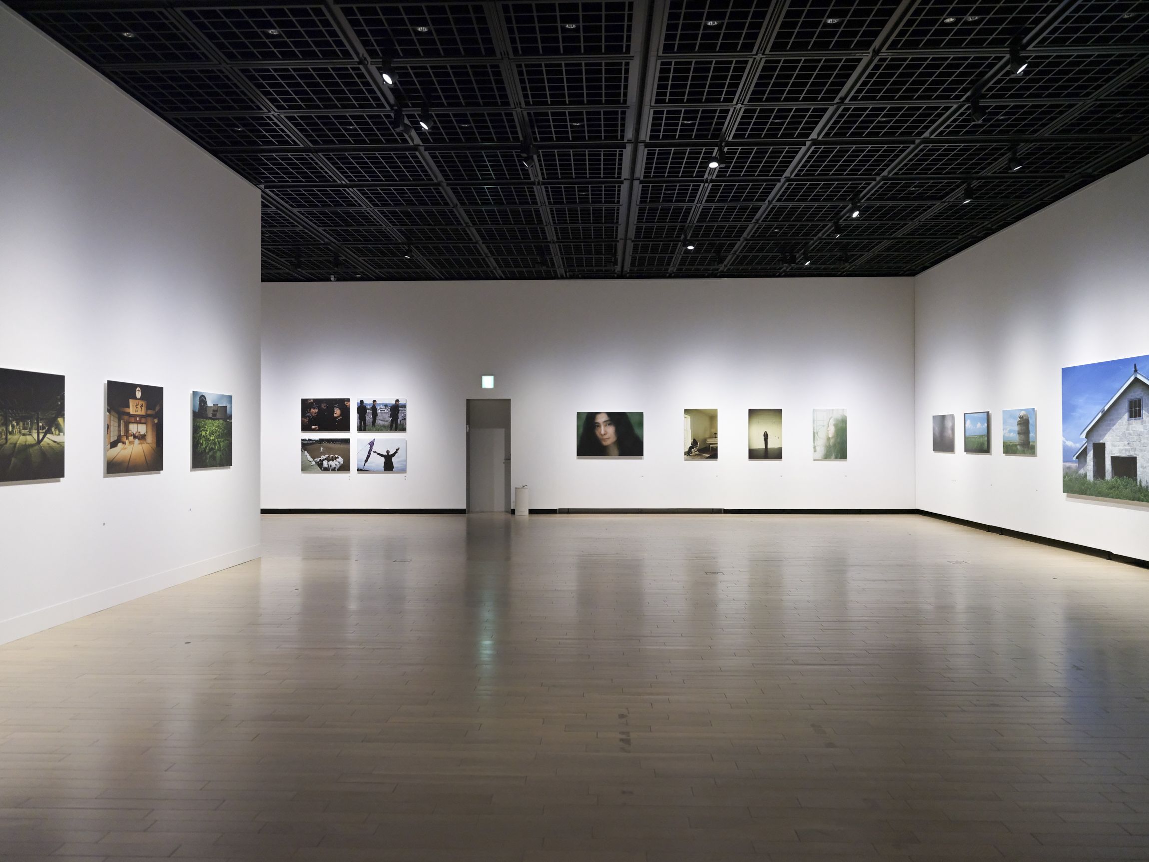 美術館には あまり似合わないんじゃないか 活動60年 なぜ篠山紀信の作品は 東京都写真美術館で今まで展示されなか ニコニコニュース