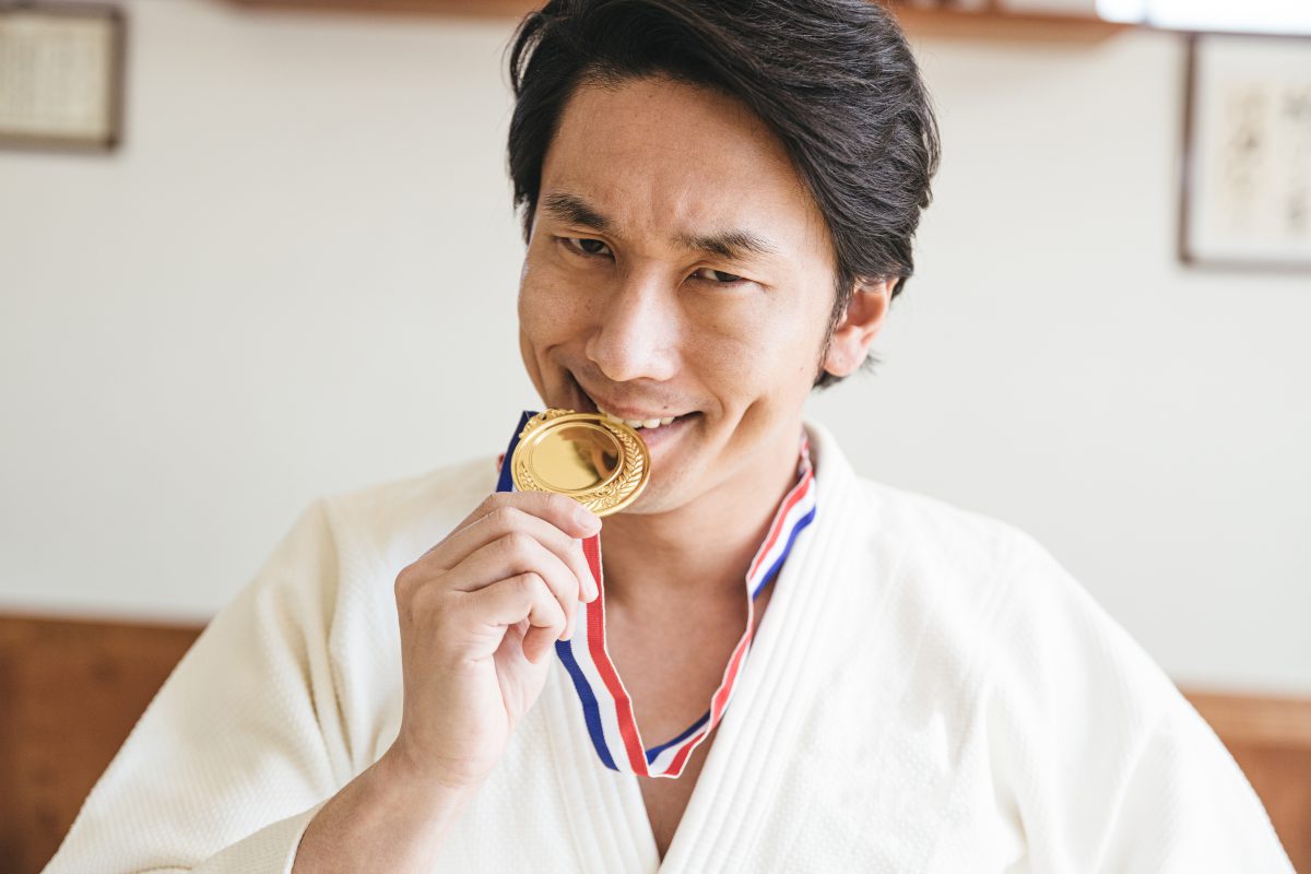 河村市長 後藤選手の金メダルをかじり 気持ち悪い 菌メダル と批判殺到 ニコニコニュース