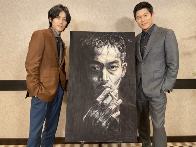 松坂桃李 鈴木亮平が描いた 日岡 の肖像画に大感激 孤狼の血 Level2 入場者特典に ニコニコニュース