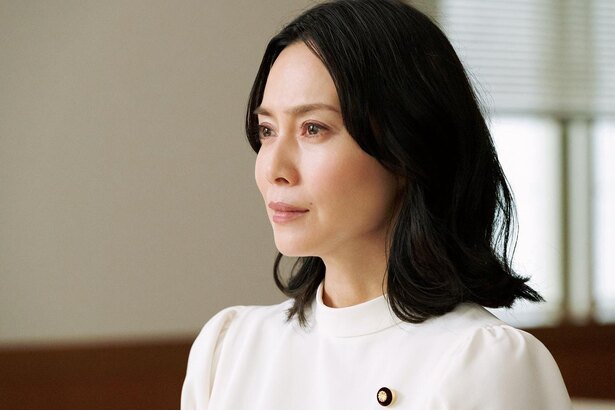 中谷美紀 総理 の圧倒的な存在感が話題に カッコよさに惚れる 総理の夫 ニコニコニュース