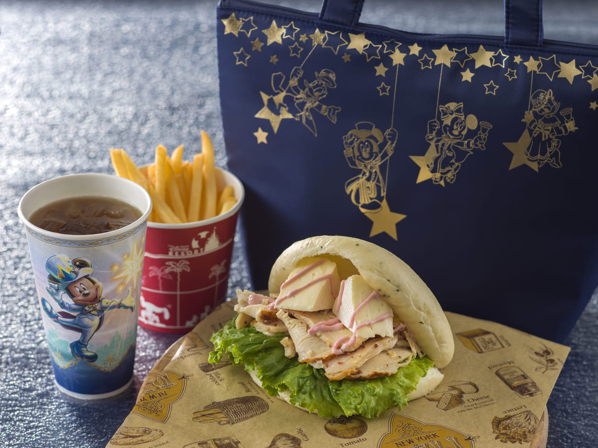 スーベニアランチケースは イッツ クリスマスタイム デザイン 東京ディズニーシー ディズニー クリスマス21 ニ ニコニコニュース